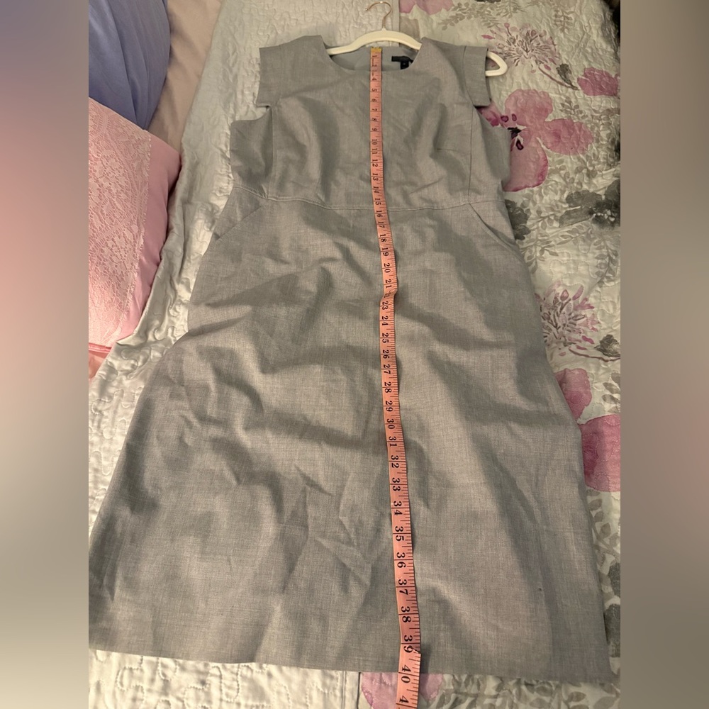 Classy J. Crew Like New Wool Classic Gray Cap Sleeve Dress with Pockets - Picture 11 of 11